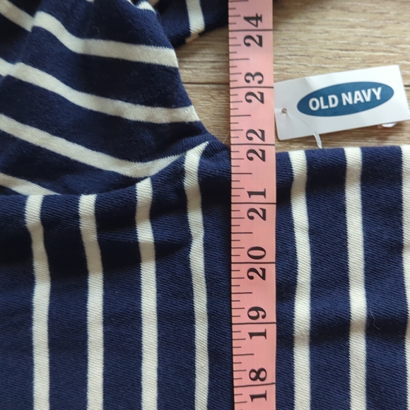 Old Navy Sweater size L - Picture 4 of 6